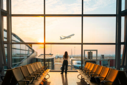 aeroportul din romania care are o singura cursa pe saptamana dar a ramas fara kerosen cisterna e in coada la navodari 6a75842a96423