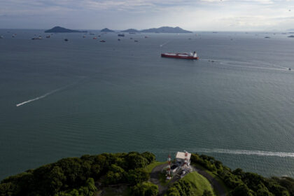aglomeratie in canalul panama unele nave ocolesc intreaga america de sud ca sa nu mai stea la rand 6a919bd3e70f0