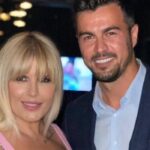 anuntul facut de elena udrea dupa 10 ani de relatie cu adrian alexandrov imaginea cu ei doi este dovada clara la bine si la rau 6a6f36440eca7