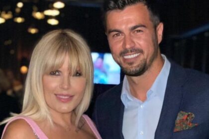 anuntul facut de elena udrea dupa 10 ani de relatie cu adrian alexandrov imaginea cu ei doi este dovada clara la bine si la rau 6a6f36440eca7