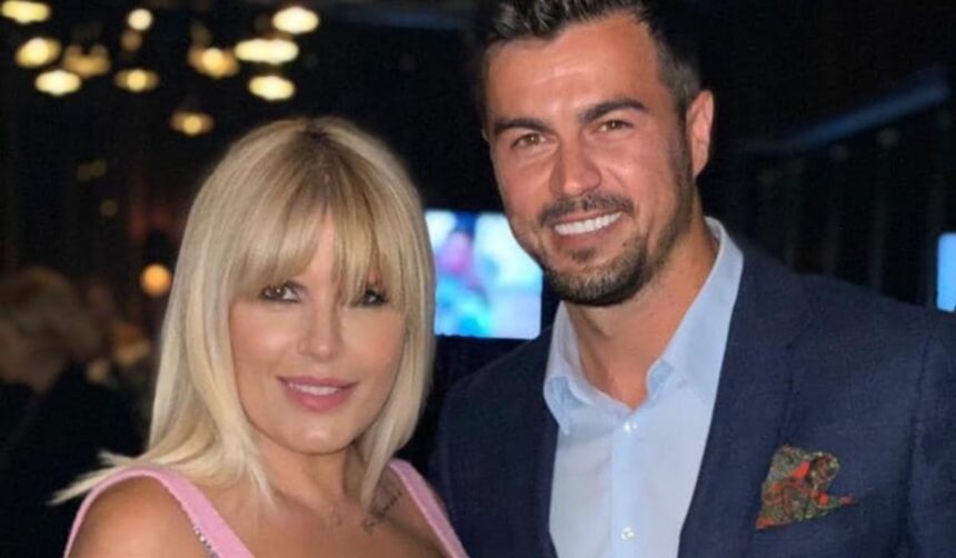 anuntul facut de elena udrea dupa 10 ani de relatie cu adrian alexandrov imaginea cu ei doi este dovada clara la bine si la rau 6a6f36440eca7