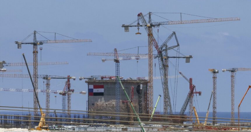 bauturi alcoolice pe santier compania rusa care construieste centrala nucleara de la paks acuzata de nereguli grave in egipt 6a82cba0a00e9