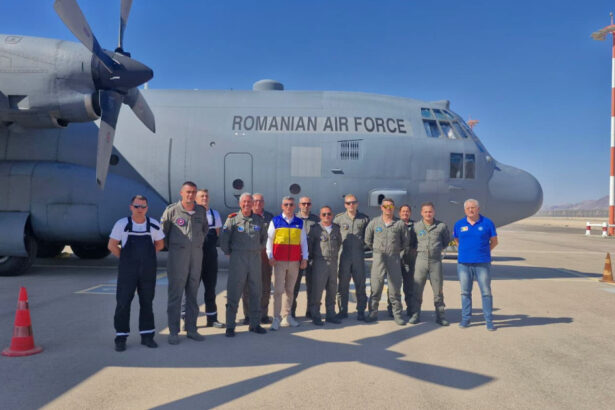 cinci copii bolnavi si rudele lor evacuati din fasia gaza cu un avion militar romanesc anuntul mae 6a9591a1ca660