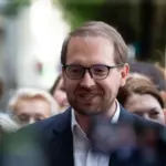 comitetul politic al usr l a reconfirmat pe dominic fritz in functia de presedinte al partidului 6a86500f5b2e8