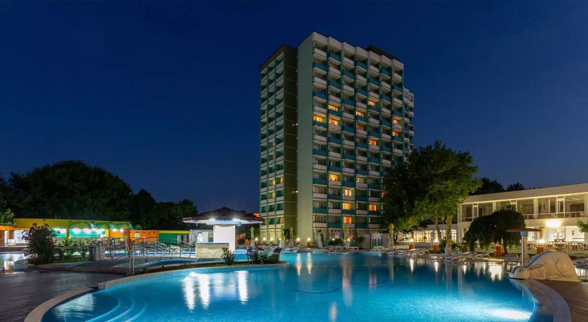 cu ce afaceristi a batut palma thr marea neagra pentru doua hoteluri si cati bani a incasat 6a94ac4313fa6