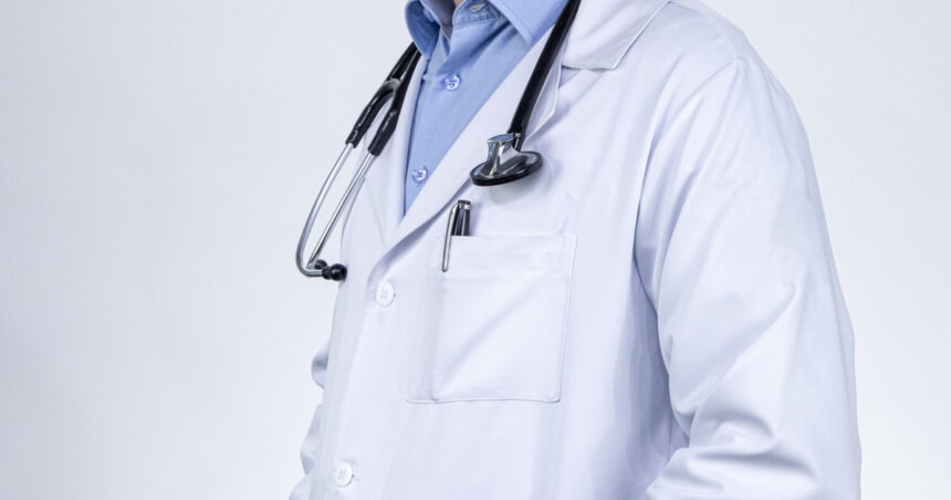 cum a ajuns un medic din tulcea specializat in oncologie si hematologie pediatrica sa lucreze in constructii ca muncitor necalificat 6a85562f0e644