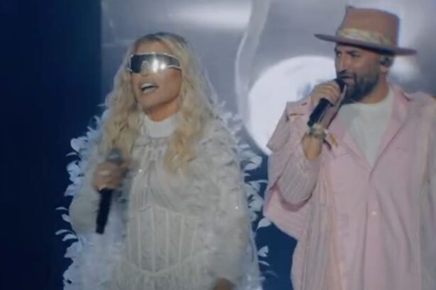 cum au aparut smiley si loredana groza pe scena untold 2026 val de critici pe internet sa nu mai vina data viitoare 6a79946d551fa