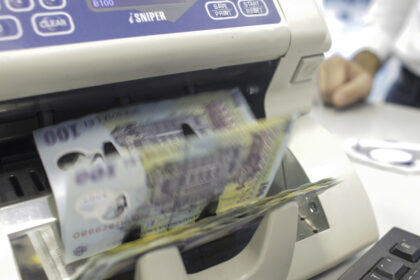 deficitul de cont curent al romaniei a crescut la 142 miliarde de euro in primul semestru din 2026 6a7f18c0bad32