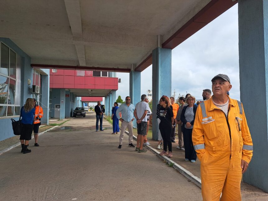 directorul arsvom asteapta de la o zi la alta sa fie schimbat din functie 6a7c174943ff8