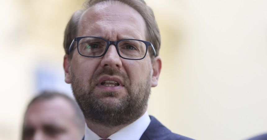 dominic fritz ramanem consecventi solutia noastra este un guvern minoritar pnl usr udmr 6a7ed3c5275ab