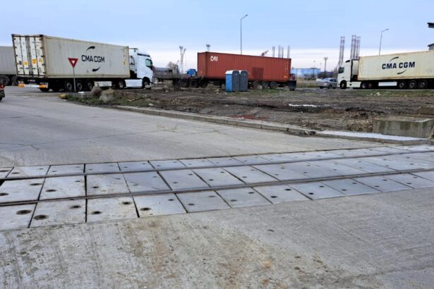 doua contracte in portul constanta pentru reabilitare de drumuri adjudecate de una dintre cele mai puternice companii din judet 6a90b7c45602e