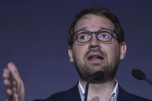 exclusiv dominic fritz usr ar fi votat legea salarizarii si tocmai de aceea nu imi asum pierderea banilor din pnrr 6a90517452340