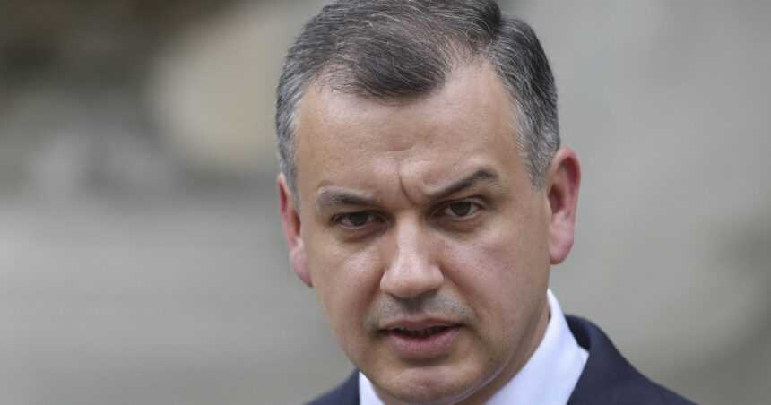 exclusiv eugen tomac presedintele nu va promulga o lege prin care sa fie diminuate veniturile salariale pentru cei din educatie si sanatate 6a82deb408b4c