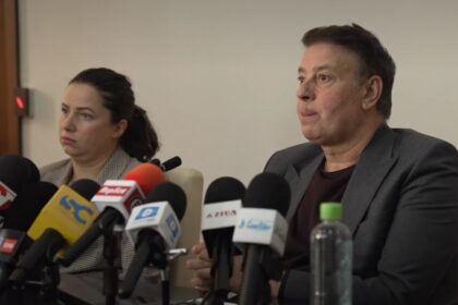 fara acte dar cu retorica populista mitroi cj constanta isi asediaza prietenul de la cadastru cu cereri ca sa nu se afle ca iar preia terenuri cu japca in cardasie cu raja 6a6dee155d3be