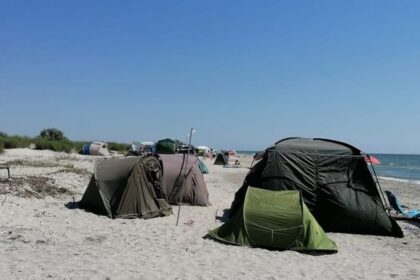 femeie agresata de partener intr un cort din 2 mai politia verifica si modul in care au intervenit agentii 6a8c218f7c1eb