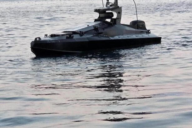 foto drona marina incarcata cu explozibil distrusa langa neptun deep 6a86d2721a293