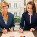 foto ministra oana toiu a inaugurat sediul ambasadei romaniei la riga intr un an aniversar pentru relatiile bilaterale 6a91ce59b68c5