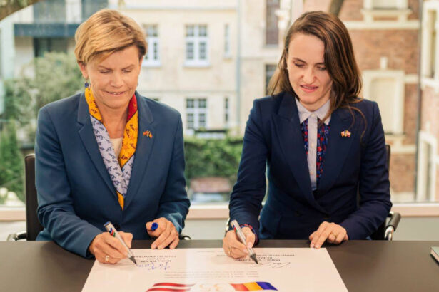 foto ministra oana toiu a inaugurat sediul ambasadei romaniei la riga intr un an aniversar pentru relatiile bilaterale 6a91ce59b68c5