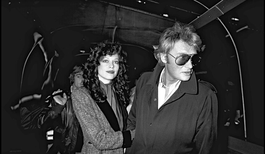 jandarmerita elizabeth a fost casatorita doua luni cu johnny hallyday am aflat ca ma insela din reviste 6a7ea5d042a9f