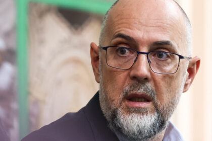 kelemen hunor despre legea salarizarii este o pierdere serioasa pentru tara dar pe termen lung pierderea ar fi putut fi mai mare 6a8f4779d7c9e