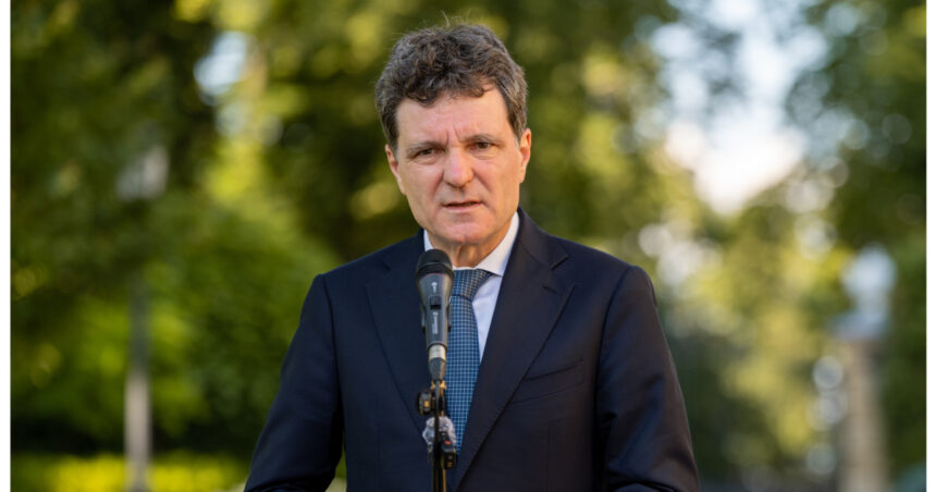 news alert nicusor dan dupa ce ccr i a respins sesizarea pe legea integritatii astept motivarea curtii argumentele mele erau foarte solide 6a84752b8ac49