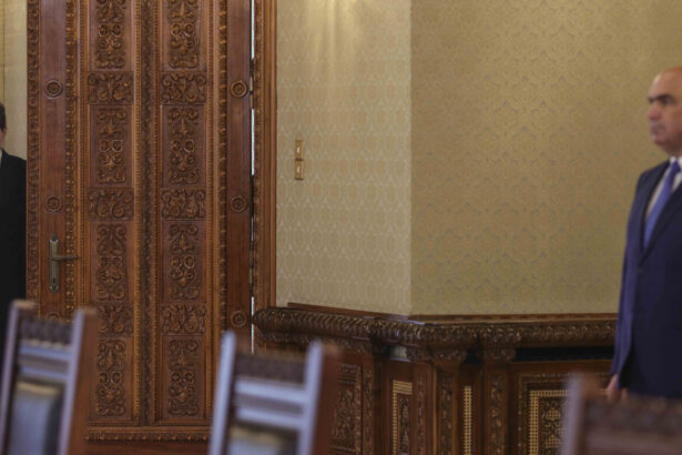 nicusor dan a chemat liderii pnl psd usr si udmr la cotroceni pentru a debloca legea salarizarii ce sanse sunt sa mai fie adoptata 6a79bf2e76ec9