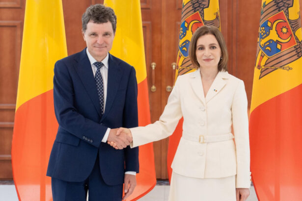 nicusor dan la chisinau dupa intalnirea cu maia sandu romania va sprijini republica moldova in drumul spre ue 6a904b18cf91d