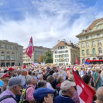 nu nato sa dam o sansa pacii aproximativ o mie de elvetieni s au adunat la berna pentru apararea unei neutralitati stricte 6a942b09f2aa8