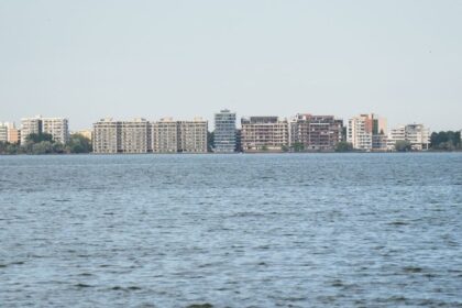 o parte din procesele dintre investitorul 3d american style development si autoritatile locale de la autorizatii la amenzi pentru gunoaie si vestigii 6a72654554bc2