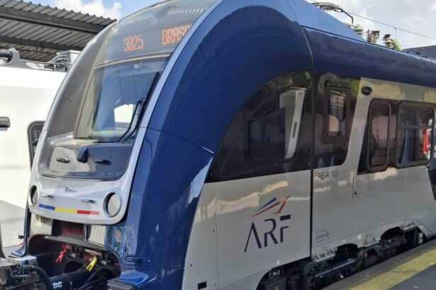 pasageri dezamagiti de noul tren pesa a ajuns la destinatie cu o ora intarziere iar in vagoane a fost ca in cuptor 6a758b5bd7bf7