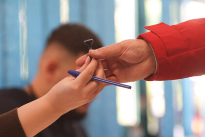 pe cine ar vota bucurestenii daca ar fi alegeri partidul clasat pe primul loc ar obtine 22 din voturi sondaj curs 6a9443a75e82c