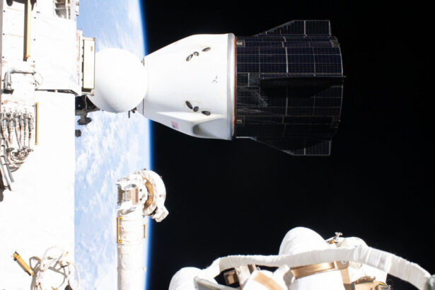 probleme la capsula dragon inainte de lansare nasa si spacex amana misiunea crew 13 spre statia spatiala internationala 6a95d7f23dcbc