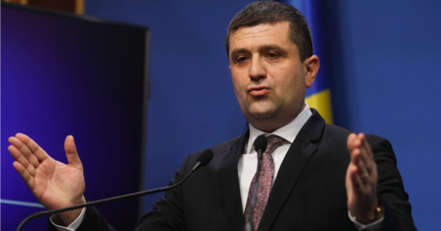 radu miruta un proiect care putea evita situatia de pe dunare e blocat la ministerul transporturilor de vreo trei ani si jumatate 6a6fa701a5efa