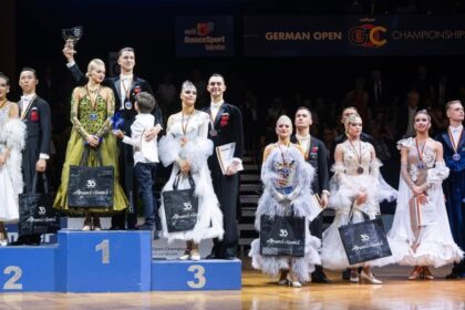 rares cojoc imagini emotionante la german open championships dansatorul a fost imbratisat pe podium de fiul sau 6a80ca4087219