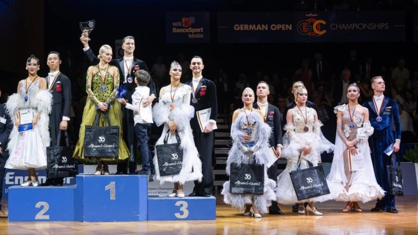 rares cojoc imagini emotionante la german open championships dansatorul a fost imbratisat pe podium de fiul sau 6a80ca4087219