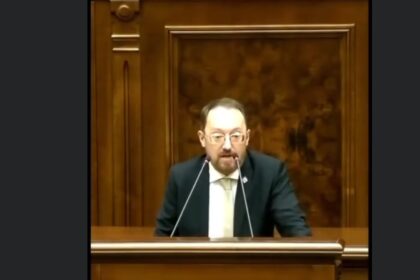 senatorul sava daca tot trecem prin nenorocirea asta macar sa stiti cine ne a distrus energia virgil popescu si ghinea ei au inchis minele de carbune si le au inlocuit cu ideolog 6a70833d234c0