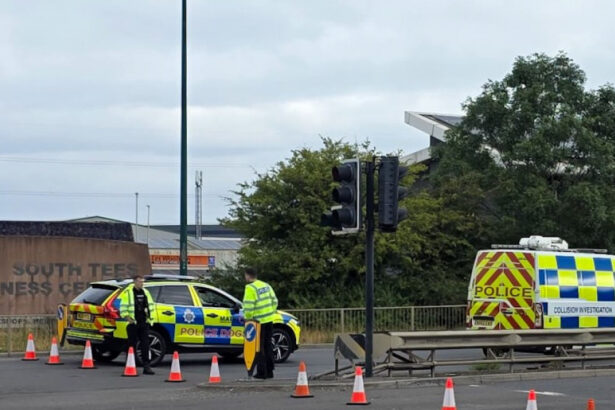 sfarsit tragic dupa o urmarire in trafic sapte morti intre care doi politisti o masina s a izbit de o autospeciala in marea britanie 6a89c93baf283
