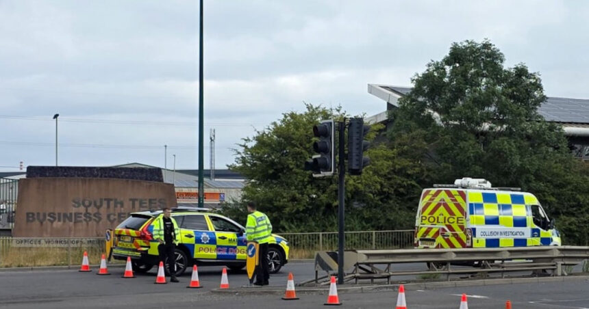 sfarsit tragic dupa o urmarire in trafic sapte morti intre care doi politisti o masina s a izbit de o autospeciala in marea britanie 6a89c93baf283