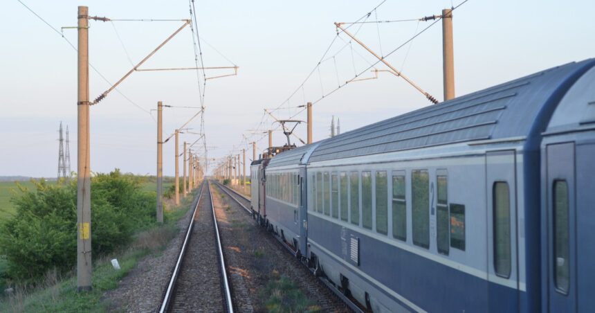 sindicalistii avertizeaza ca sistemul feroviar e in pragul unui blocaj financiar trenurile risca sa fie oprite 6a82fa81114ba