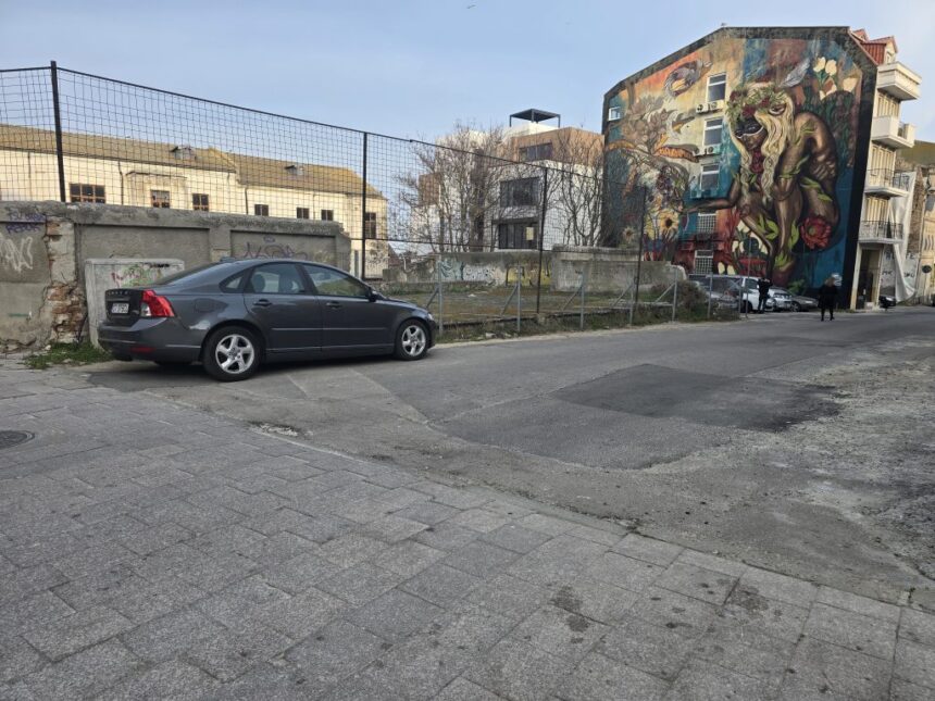 sunteti pregatiti sufleteste mai multe strazi din zona peninsulara vor avea asfalt in loc de dale 6a712da81b8fb