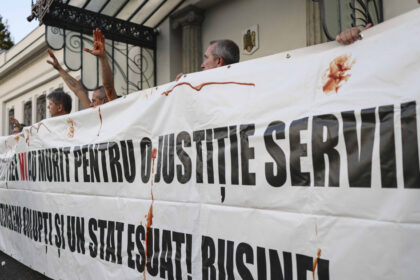 te am votat si ne ai tradat zeci de oameni au protestat la cotroceni dupa ce nicusor dan a spus ca seful spp nu trebuie demis 6a91d9126230e