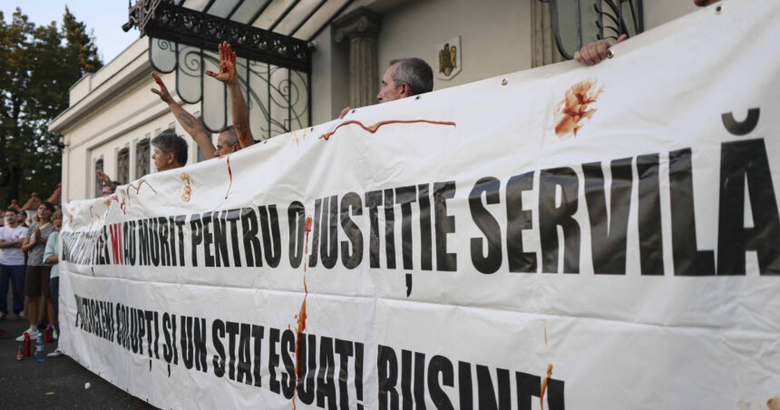 te am votat si ne ai tradat zeci de oameni au protestat la cotroceni dupa ce nicusor dan a spus ca seful spp nu trebuie demis 6a91d9126230e
