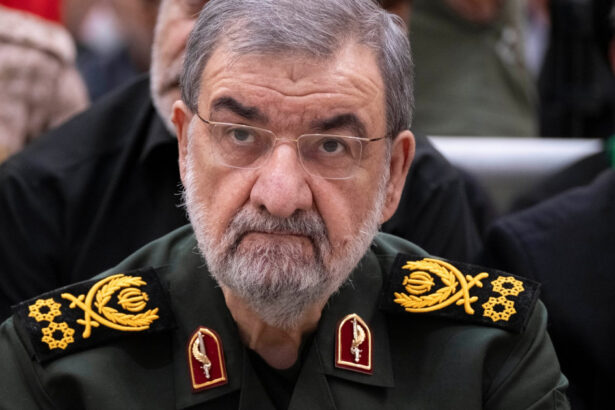 un fost comandant militar reprezentant al lui mojtaba khamenei in consiliul de securitate vechea garda isi consolideaza puterea 6a797c9a08744
