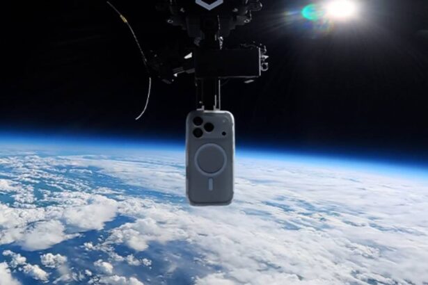 un telefon mobil a fost aruncat de la 30 607 metri din stratosfera si a fost gasit intact dupa 5 ore 6a9473c60905b
