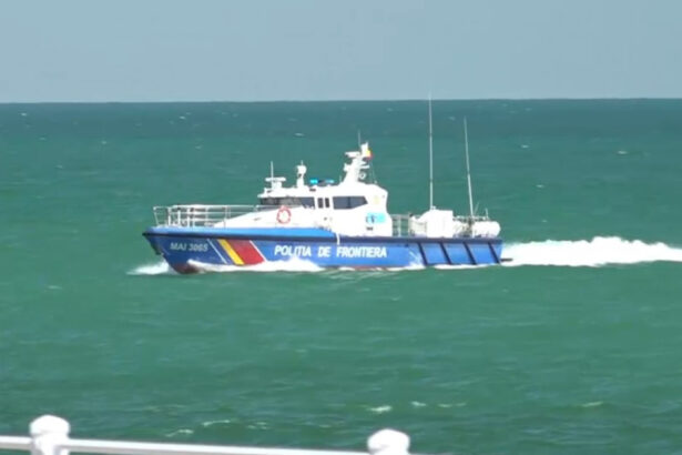 video alerta pe litoral doua obiecte suspecte vazute in apa marii intr o singura zi autoritatile intervin 6a8192e3ddb1d