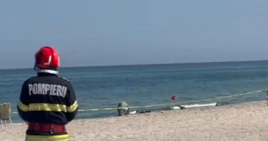 video alerta pe o plaja din mamaia dupa ce a fost observat un obiect suspect isu si politia au izolat perimetrul 6a734aa5b27dc