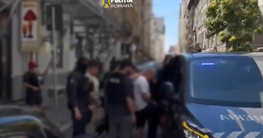video descinderi ale politistilor din bucuresti la suporteri rapidisti dupa ce au batut un cetatean pakistanez patru barbati retinuti 6a873ed7c20a5