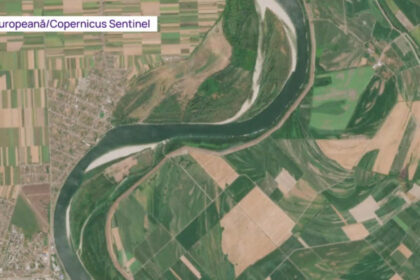 video dezastrul de pe dunare vazut din satelit imagini cu fluviul inainte si dupa ce a fost afectat de seceta 6a73326586375