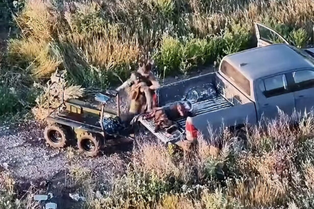 video imagini de pe campul de lupta cum si a riscat viata un comandant ucrainean pentru a si salva soldatii raniti 6a83748705ac1