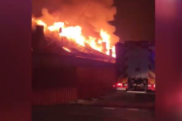video incendiu la un complex de locuinte sociale din sacalaz timis un mort un ranit transportat la spital cu arsuri 6a893cc56e52e